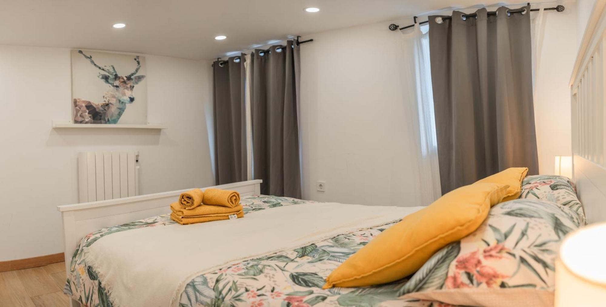Aptos Cama Del Rey 2 Dormitorios Santander Exterior photo